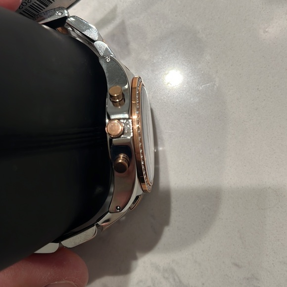 Marc by Marc Jacobs NWT/NIB Watch from Henry collection - Picture 4 of 5